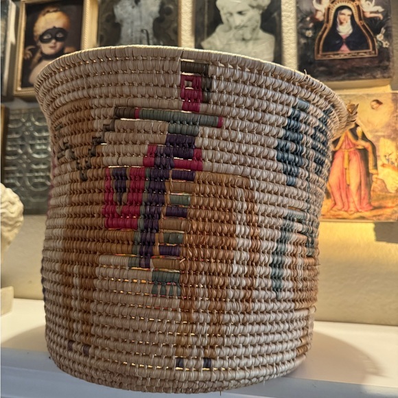 Handcrafted Multicolor Pictorial Woven Basket with Geometric‎ Patterns - Picture 4 of 10